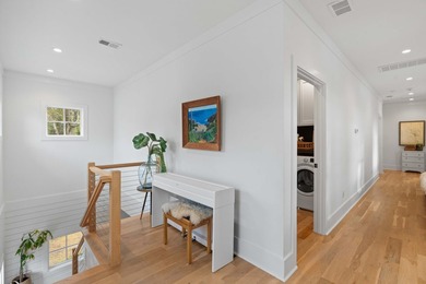 3,000 SF + 1,000 SF ADU!! Nestled in the heart of Old Mount - photo 15