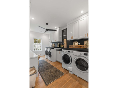 3,000 SF + 1,000 SF ADU!! Nestled in the heart of Old Mount - photo 16
