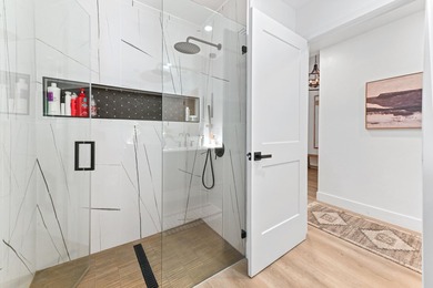 Prepare to be captivated by this stunning single-family home - photo 28