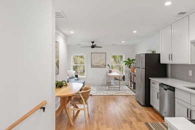 3,000 SF + 1,000 SF ADU!! Nestled in the heart of Old Mount - photo 33