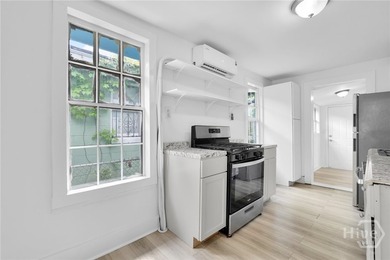 627 W 48th St - photo 7