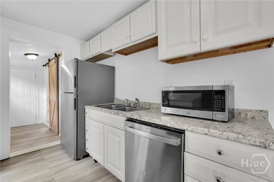 627 W 48th St - photo 9