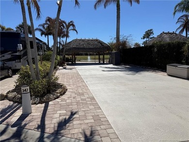 Nestled within an exclusive gated RV resort, this exceptional - photo 2