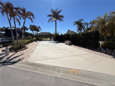 Nestled within an exclusive gated RV resort, this exceptional - photo 3