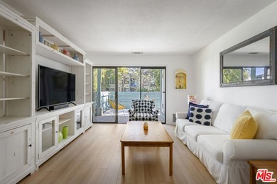 Ideally situated in Ponderosa West, this bright 1-bedroom - photo 1