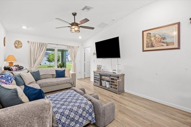 Welcome to this thoughtfully designed 3 bedroom, 2 bathroom - photo 13