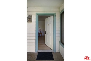 Ideally situated in Ponderosa West, this bright 1-bedroom - photo 4