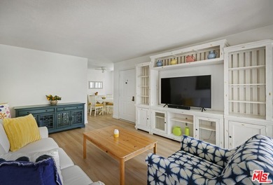 Ideally situated in Ponderosa West, this bright 1-bedroom - photo 6