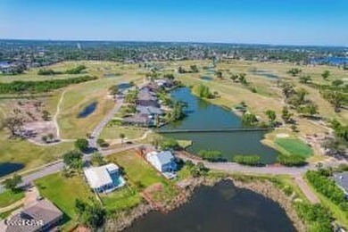 BACK ON MARKET. Financing issues on buyer side. Beautiful double - photo 8