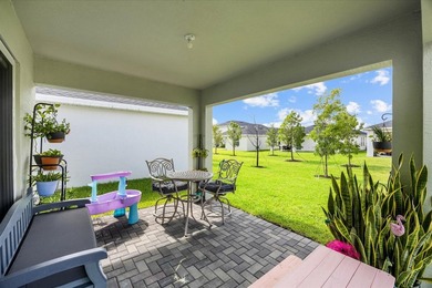 Welcome to this thoughtfully designed 3 bedroom, 2 bathroom - photo 29