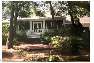 (private lake, pond, creek) Home For Sale in Madison Mississippi