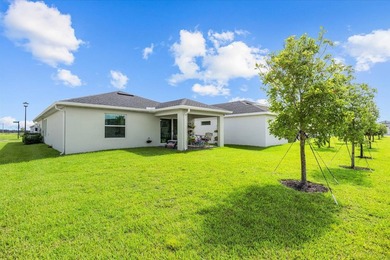Welcome to this thoughtfully designed 3 bedroom, 2 bathroom - photo 32