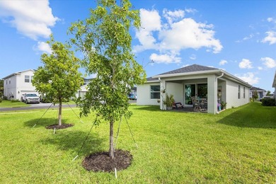 Welcome to this thoughtfully designed 3 bedroom, 2 bathroom - photo 33