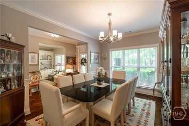 Beautiful home in highly-desirable Rowan Oak Courtyard, a - photo 8