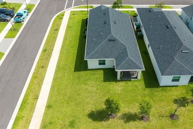 Welcome to this thoughtfully designed 3 bedroom, 2 bathroom - photo 38