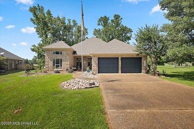 Welcome to 514 S Deerfield Drive in Deerfield subdivision! This - photo 1