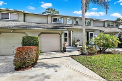 (private lake, pond, coastal) Townhome/Townhouse Sale Pending in Jensen Beach Florida