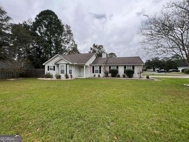 A beautifully updated 3 bedroom, 2 bath home located in the - photo 4