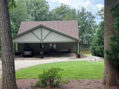 Lake Home For Sale in Eatonton, Georgia