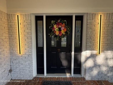 Welcome home to the prettiest neighborhood in Gautier. Huge Live - photo 6