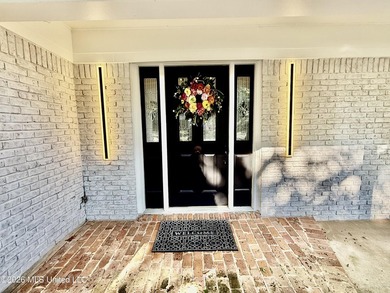 Welcome home to the prettiest neighborhood in Gautier. Huge Live - photo 7