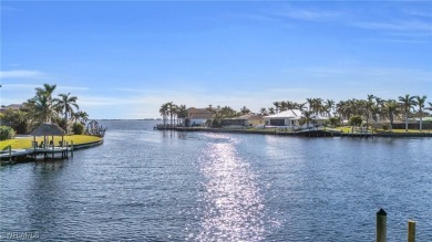 Caloosahatchee River Home For Sale in Cape Coral Florida