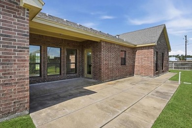 Discover this beautiful Fulton, Texas home with 3 spacious - photo 30