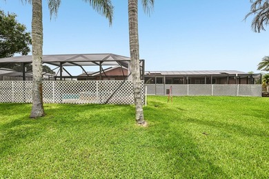 Welcome to your private oasis! This exceptional 4-bedroom - photo 41