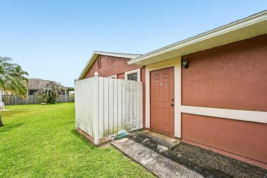 Welcome to your private oasis! This exceptional 4-bedroom - photo 48