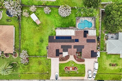 Welcome to your private oasis! This exceptional 4-bedroom - photo 50