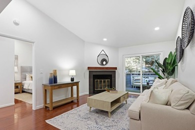 Welcome 1547 Four Oaks Circle, this beautifully updated - photo 2