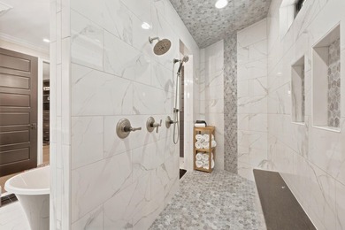 Experience exceptional waterfront living at 547 Bannockburn Road - photo 22