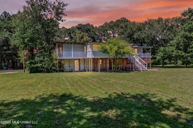 Privacy Galor with 2 Private Lots totaling 1.98 acres in the - photo 3