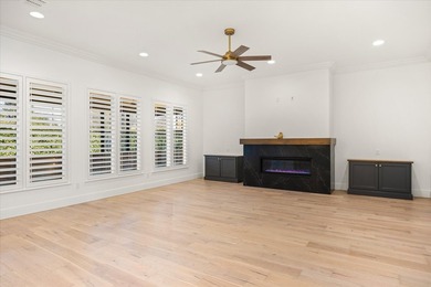 MOTIVATED SELLER - BRING AN OFFER! Gorgeous Private Home in - photo 8