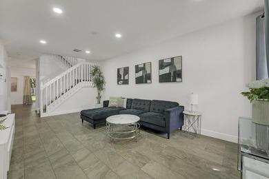 Beautifully renovated 3-bedroom, 2.5-bathroom townhome in the - photo 10