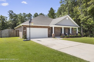 Welcome home to this beautifully maintained 4-bedroom, 3-bath - photo 3