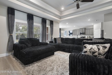 Welcome home to this beautifully maintained 4-bedroom, 3-bath - photo 7