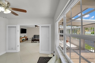 NO HOA! Move in Ready, Freshly painted 3-bedroom, 3-bath home - photo 9