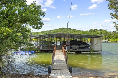 This home is just a short easy walk to the community's amenities - photo 41