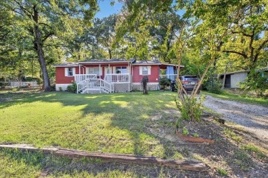 Cedar Creek Lake Home For Sale in Kemp Texas