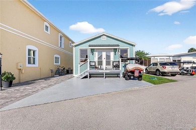 (private lake, pond, coastal) Home For Sale in Jensen Beach Florida