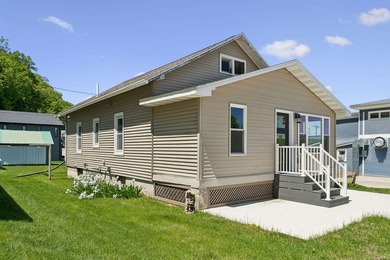 Cabin getaway or full-time home - the choice is yours! This - photo 3