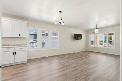 Cabin getaway or full-time home - the choice is yours! This - photo 9