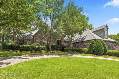 Beautifully maintained 5 bedroom,/4.5 bath home in a highly - photo 1
