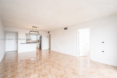 Spacious corner residence in the heart of North Beach! Located - photo 3