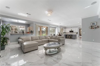 Beautifully positioned on the golf course inside the guard-gated - photo 17