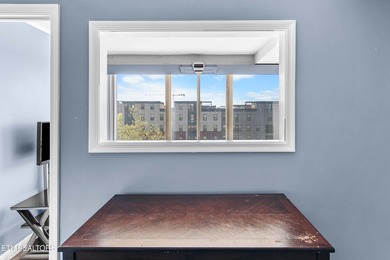 This well maintained 1-bedroom, 1-bath apartment offers an - photo 21