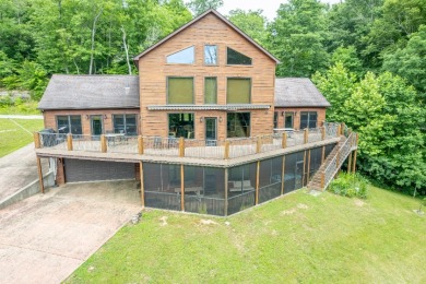 Stunning Lakefront Manor with 3 Large Bedroom Suites! - photo 47
