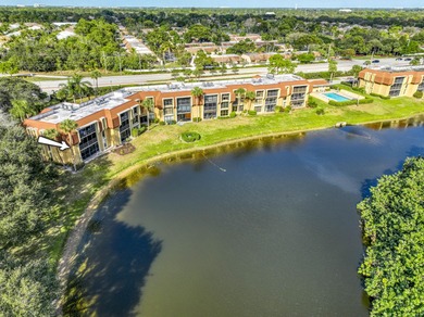 (private lake, pond, coastal) Condo For Sale in Palm Beach Gardens Florida