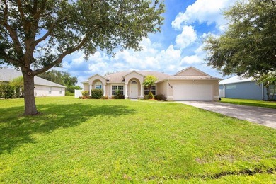 Welcome to your private oasis in the heart of Fort Pierce! This - photo 3